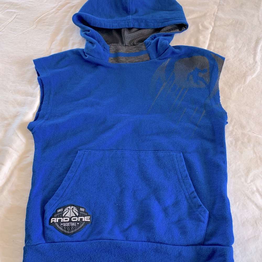 And One Sleeveless hooded basketball shirt